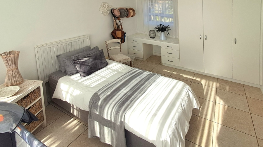 4 Bedroom Property for Sale in Seaview Eastern Cape
